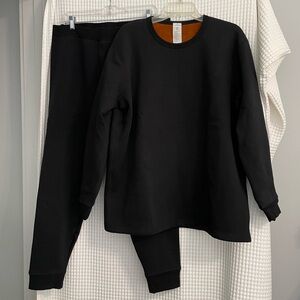 NWOT Men’s Black Sweatshirt and Sweatpants. Size XL.